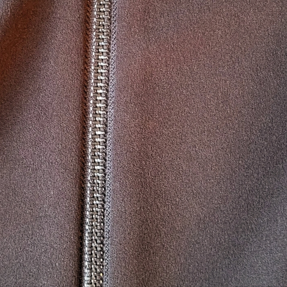 DKNY Top 95% Polyester 5% Spandex - Picture 3 of 4